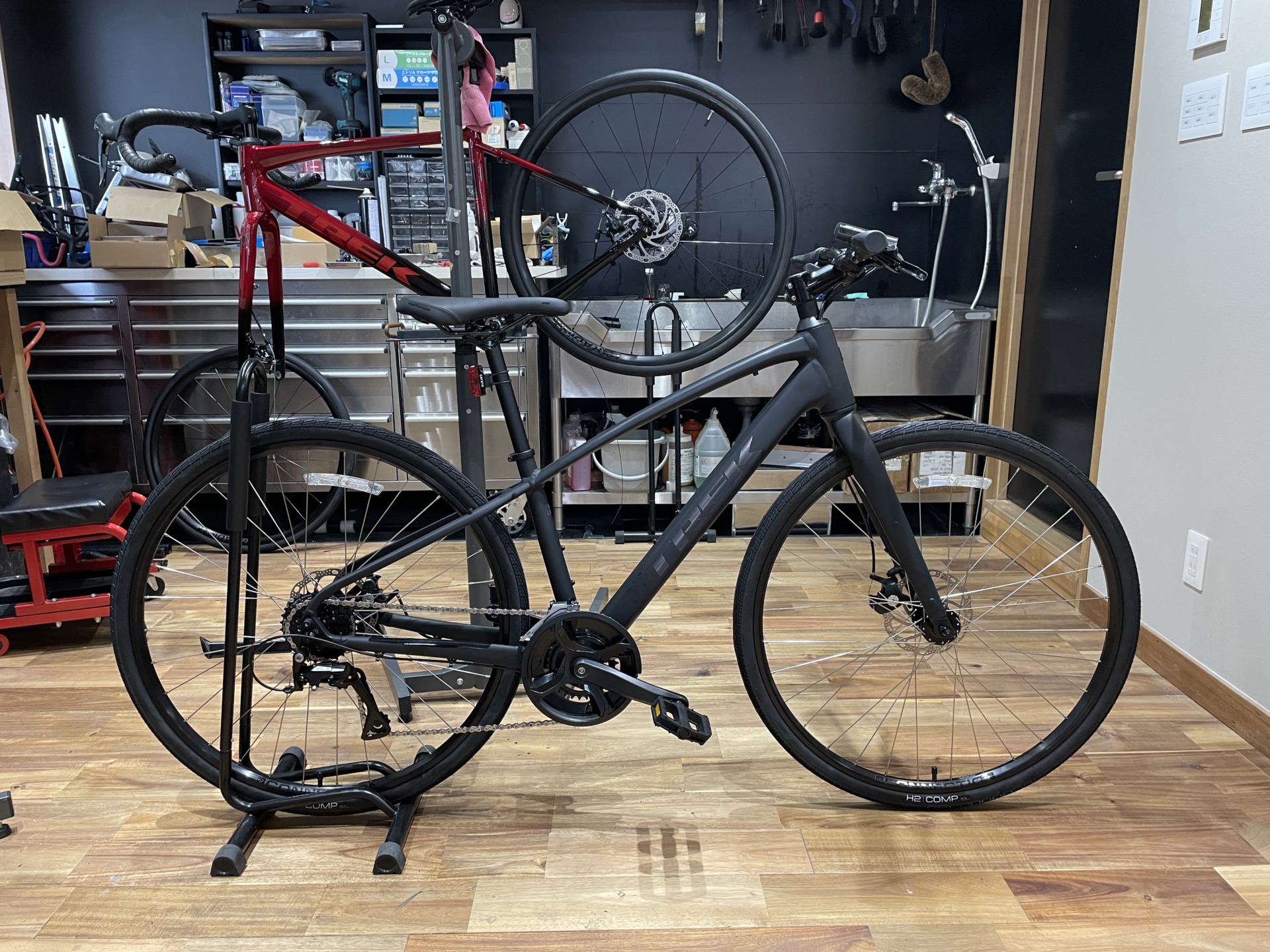 ☆TREK トレック FX1 ディスクブレーキ 整備済み　新品部品交換多数 TREK FX1 STAGGER × ご納車 + パーフェクト組み立て + ガラス